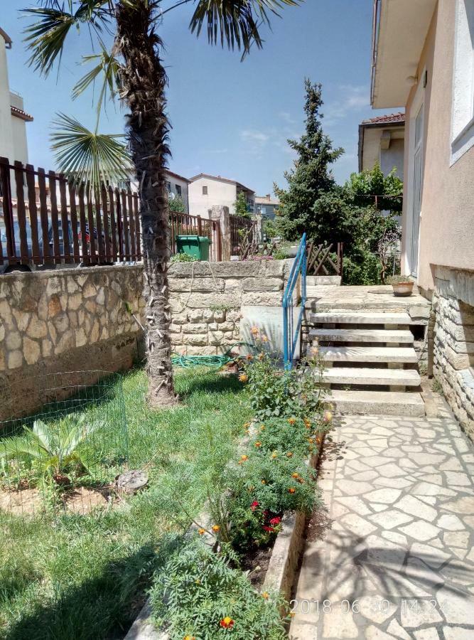 Apartman Vivian Pola Esterno foto
