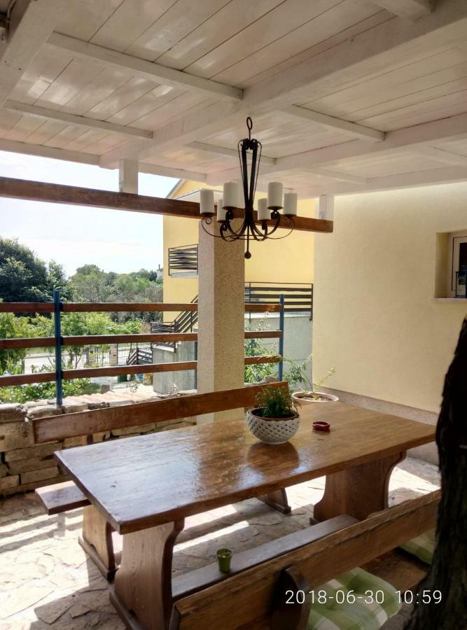 Apartman Vivian Pola Esterno foto