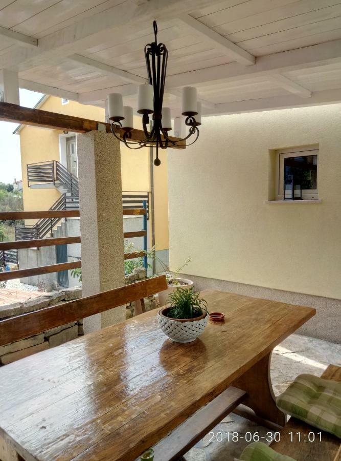 Apartman Vivian Pola Esterno foto