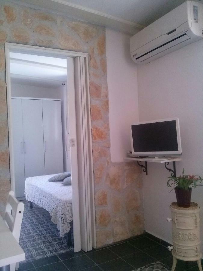 Apartman Vivian Pola Esterno foto
